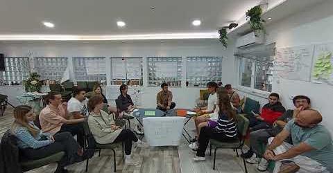 Debate “Is it possible to live in a free plastic world?