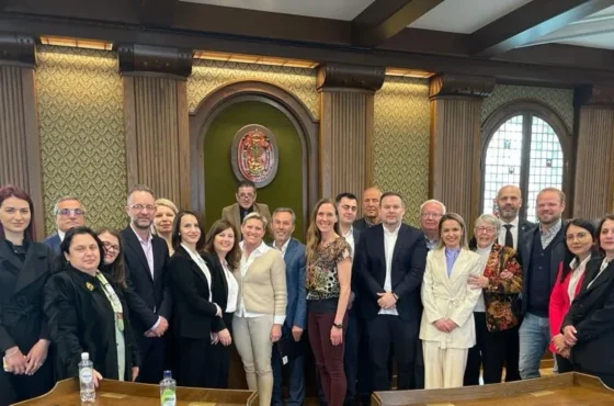 Consortium between Local Goverment and Civil Society Organisations